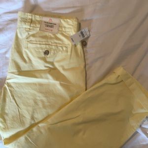 NWT GAP Girlfriend Khaki size 6R